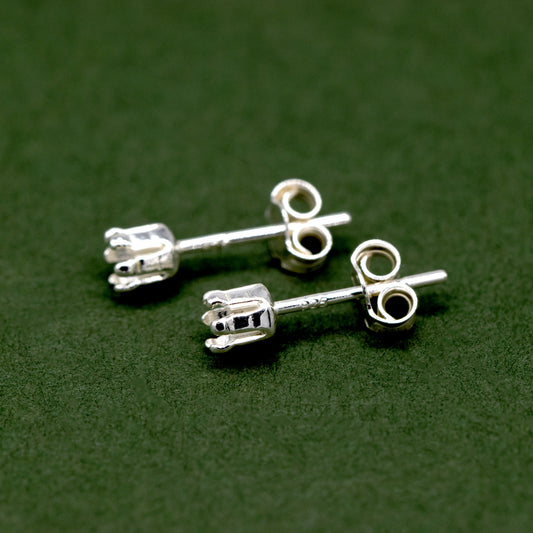 925 Sterling Silver 4/6mm Claw Studs With Stud Scrolls