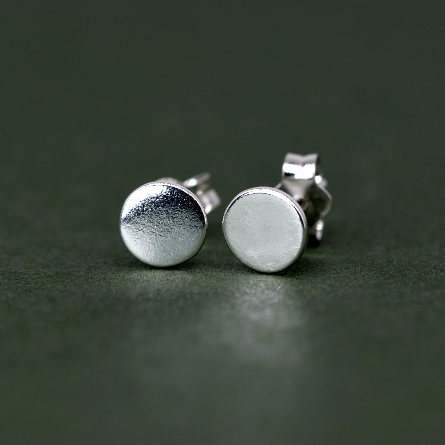 925 Sterling Silver Polished Round Flat Studs 4mm, 5mm