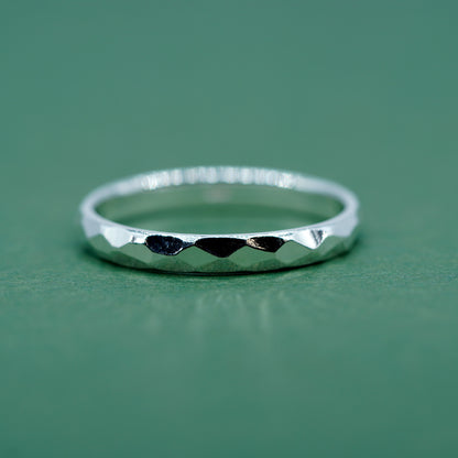 925 Sterling Silver 2.8mm Faceted Hammered Ring