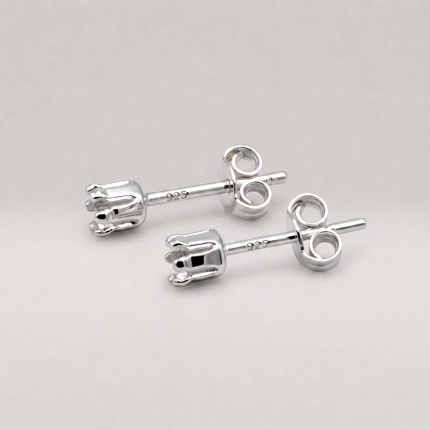 925 Sterling Silver 4/6mm Claw Studs With Stud Scrolls