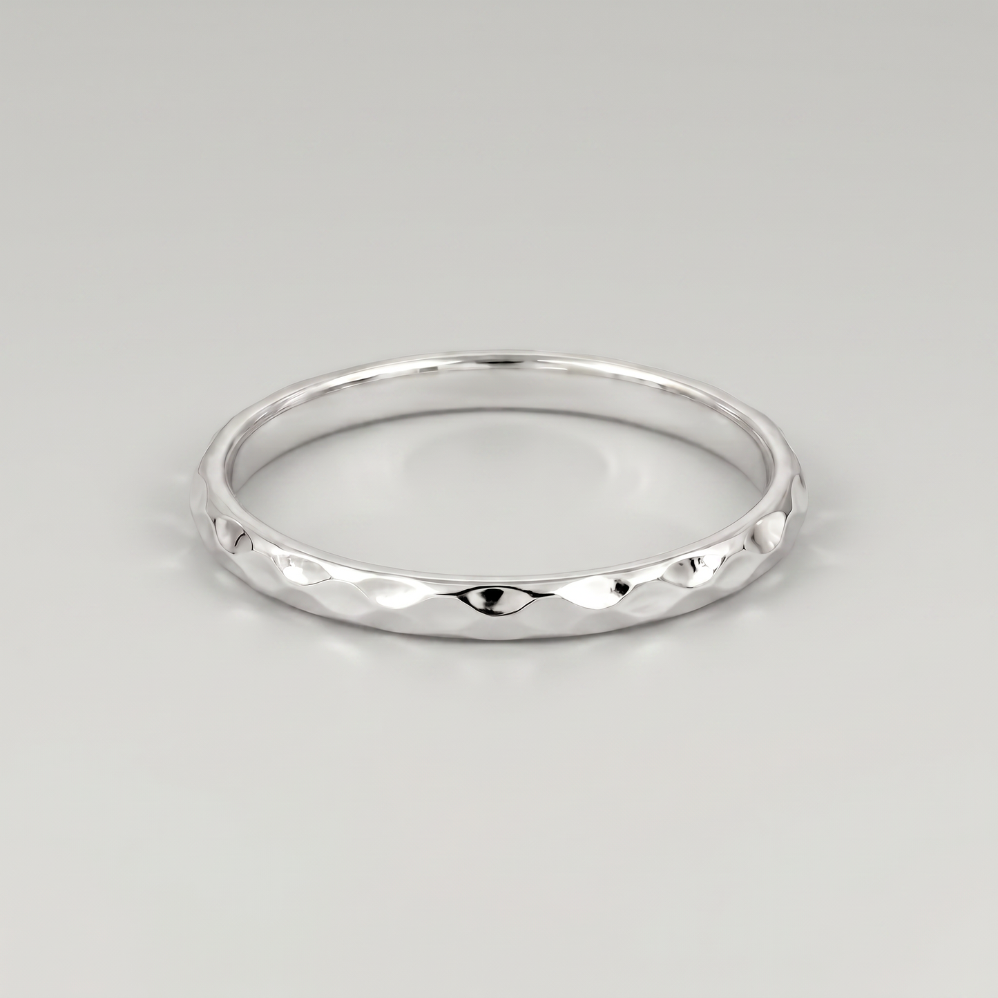 925 Sterling Silver 2.8mm Faceted Hammered Ring