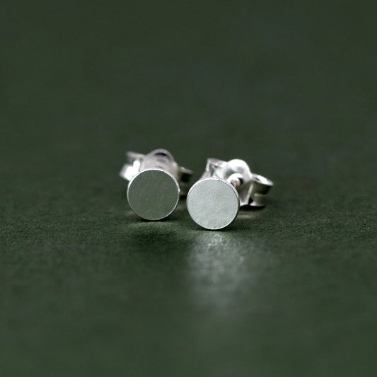 925 Sterling Silver Polished Round Flat Studs 4mm, 5mm